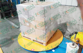 卡斯曼電子行業(yè)纏繞機(jī)包裝案例